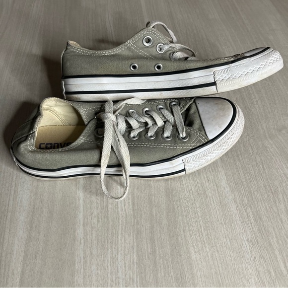 Converse Chuck Taylor All Stars. The original Converse size.Mens 5 women’s 7 - Picture 4 of 8